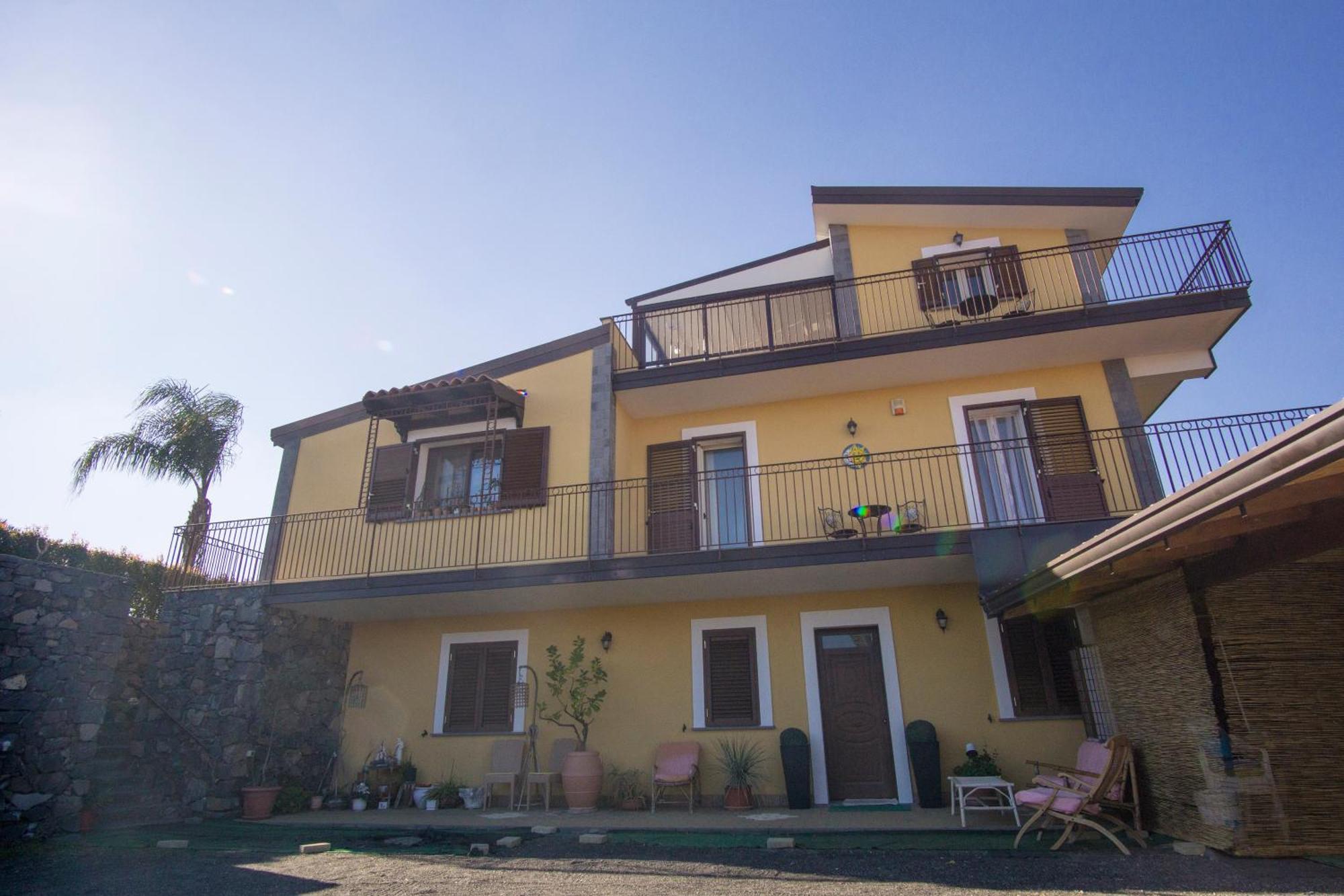 פיידימונטה אטנאו Villa Gusmano מראה חיצוני תמונה